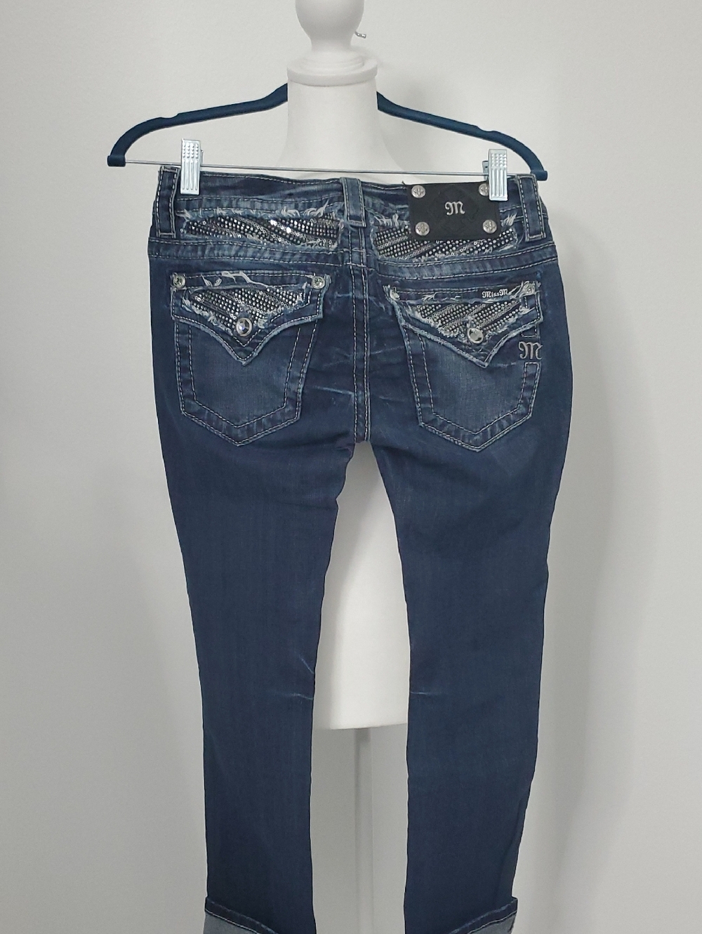 Miss Me Cropped Jeans - 26